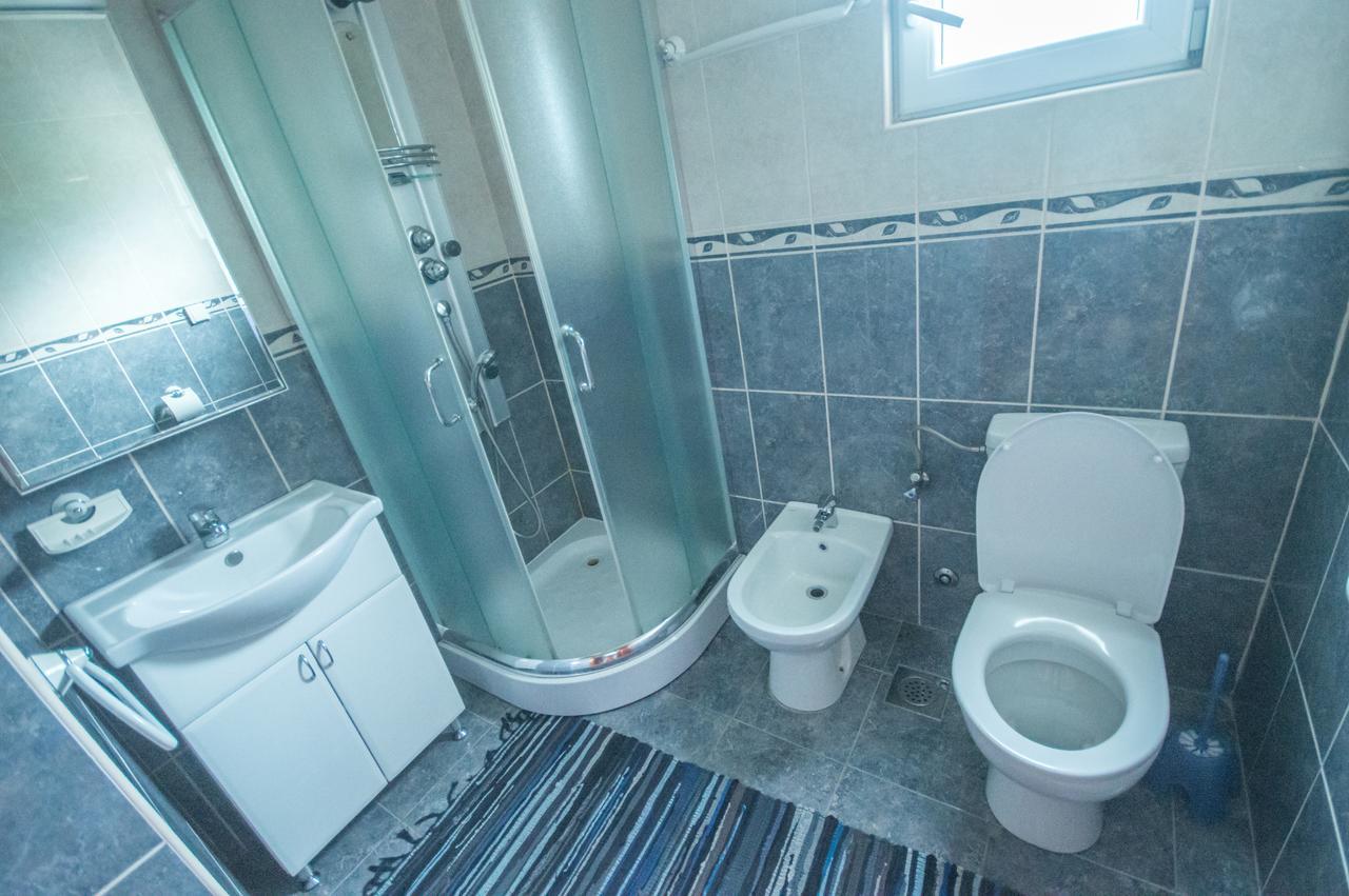 Apartments Cukovic Risan Bagian luar foto